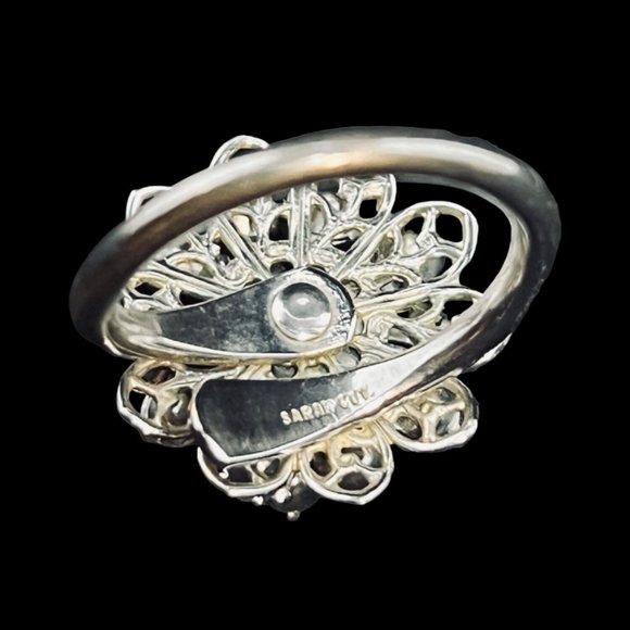 Sarah Coventry Silver Tone And Rhinestone Flower Ring (R324) - Picture 5 of 5